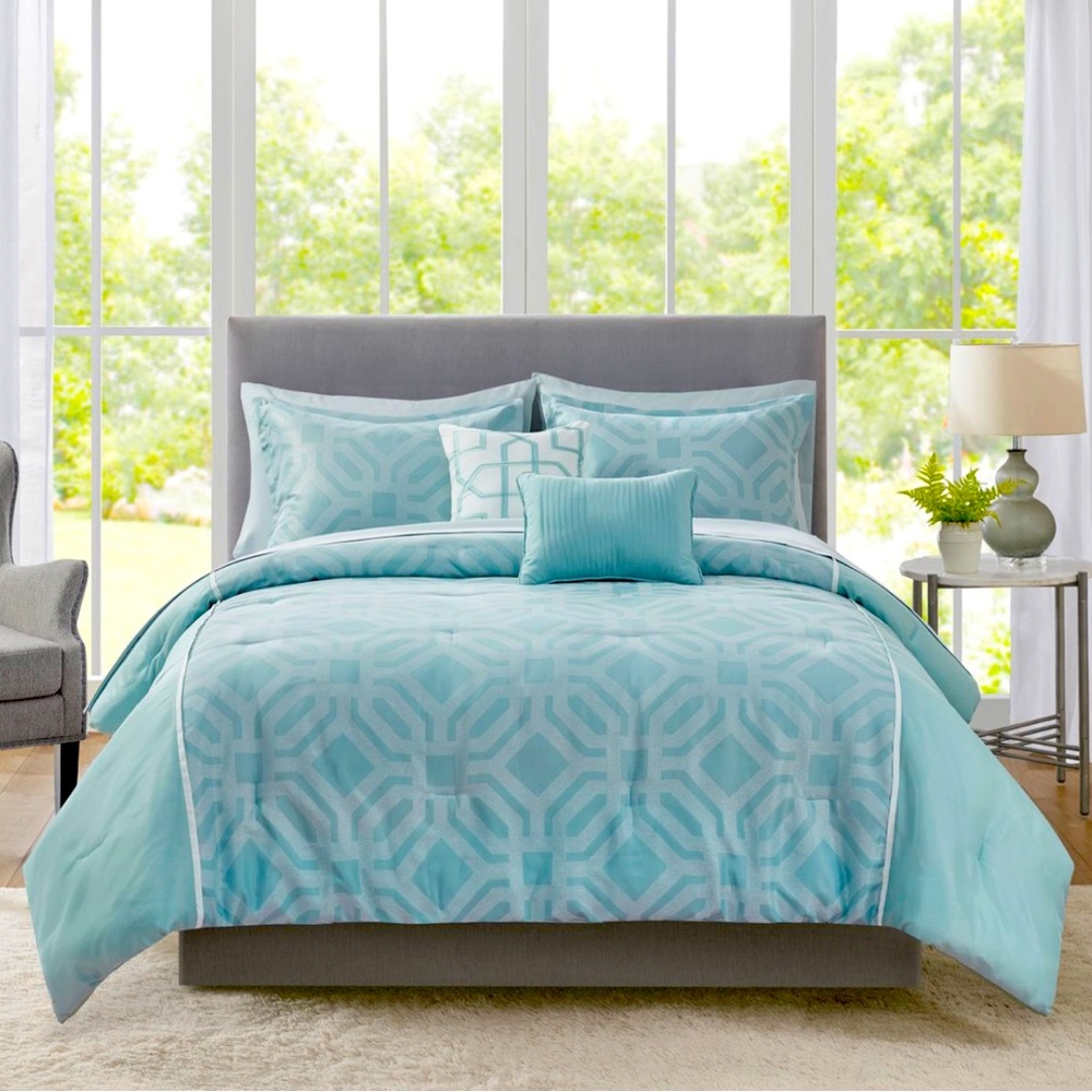 King Size 9- piece Comforter Set Addison Trent Collection